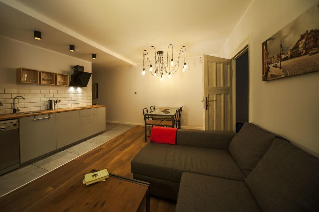 Very Berry - K Jadwigi 58 - Old City Apartment, Self Check In 24H! Poznan Exterior foto